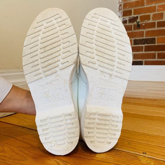 Dr. Martens Women's 1461 Mono 3-Eye White Smooth Leather - Picture 14 of 16